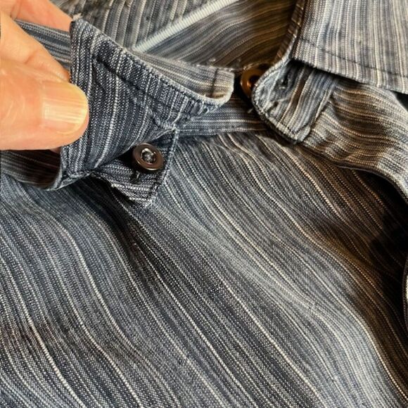 Tommy Bahama Silk Blend Button Down Shirt Navy Textured Size XL - Picture 7 of 11